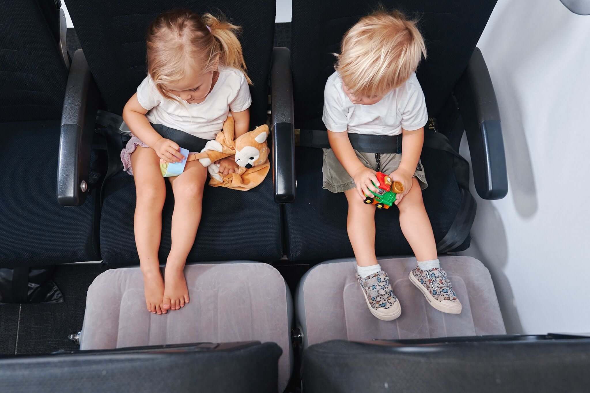 Self-Inflating Kooshy Kids Kooshion | In-Flight Comfort – Kooshy